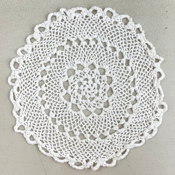 Vintage Set of 3 White Round Doilies 10 Inch Hand Crochet White Thread Handmade - Picture 2 of 3
